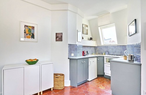 Grenelle Apartment | Eiffel Tower views - Bright - Spacious, calm apartment with elegant decoration