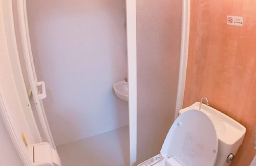 Naniwa House | Eight-person family cell. Near Nanba Nihonbashi.