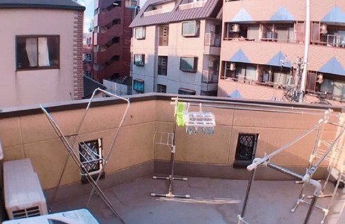 Naniwa House | Eight-person family cell. Near Nanba Nihonbashi.