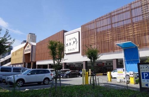 Naniwa House | Eight-person family cell. Near Nanba Nihonbashi.