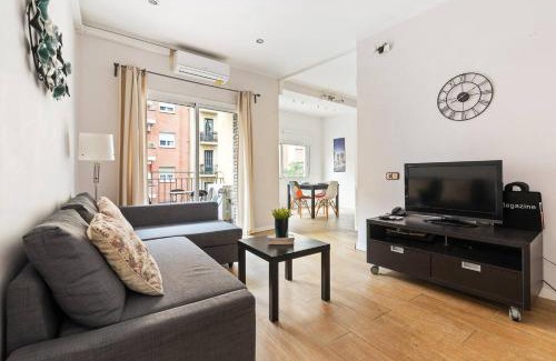 La Nova Esquerra de l'Eixample Apartment | Eixample Ac, Sunlit Balcony & Prime Location