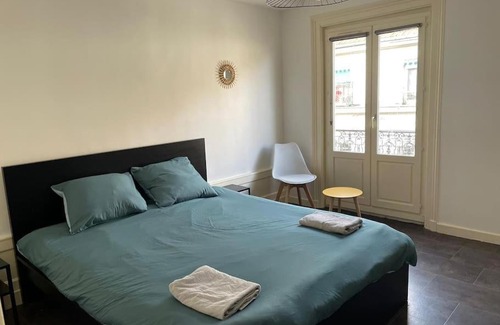 Besancon Old Town Apartment | Elégant 2 chambres square saint amour