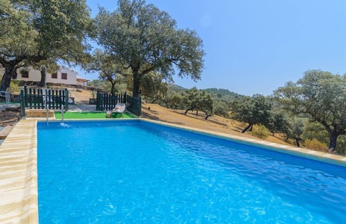 Villaviciosa de Cordoba Villa | El Cortijo de Camama Villaviciosa de Córdoba by Ruralidays