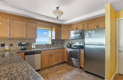 Fort Walton Beach Condo | El Matador 469 by Alicia Hollis Rentals FREE TICKETS! $300/Day