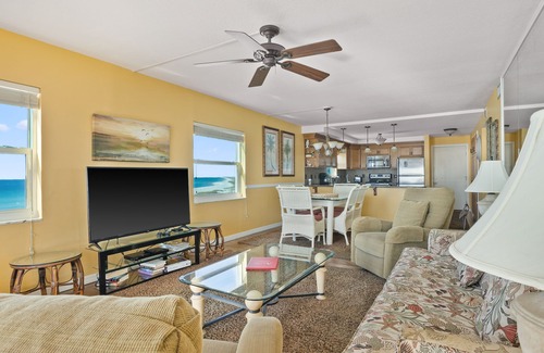 Fort Walton Beach Condo | El Matador 469 by Alicia Hollis Rentals FREE TICKETS! $300/Day