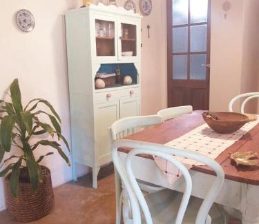 Abbott House | El Rancho Azul