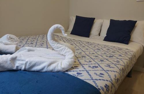 Logrono Historic Centre Apartment | EL RINCON DE LA MERCED junto Laurel Aire acondicionado By Apartamentos Logrono