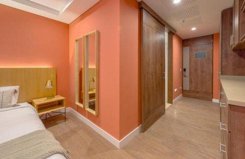 Los Naranjos Apartment | El Tesoro Escape Modern & Cozy Room 303