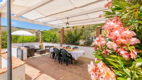 Almachar House | El Zorro Almáchar by Ruralidays