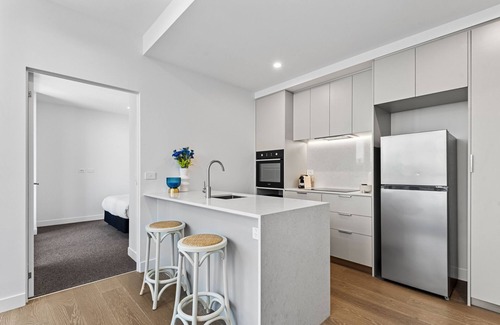 Preston Apartment | Elegant 1-Bed by Shops