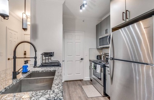 McNeil Apartment | Elegant 1 Bedroom with resort style pool near The Domain