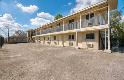 Greater Third Ward Apartment | Elegant 1BR APT | Downtown Houston