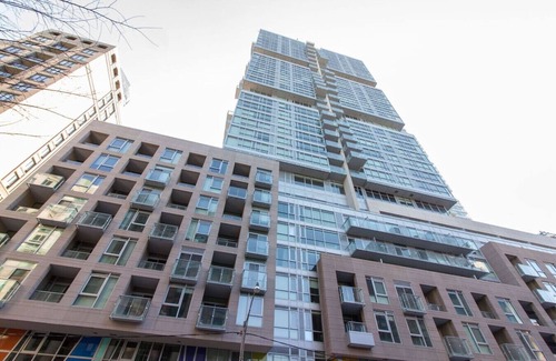 Financial District Apartment | Elegant 1BR Apt with Balcony near Rogers Centre