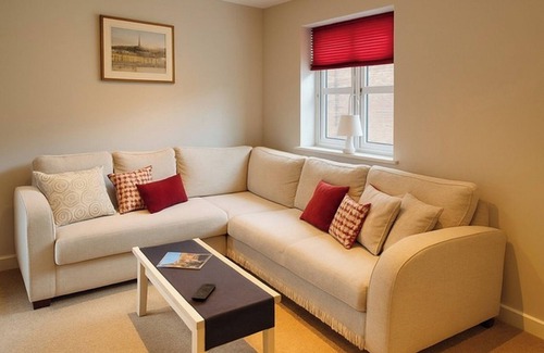 Thirsk House | Elegant 2BD Townhouse in Thirsk: Cozy and Stylish