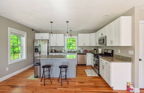 Worcester Apartment | Elegant 3BR Home Near Downtown Worcester
