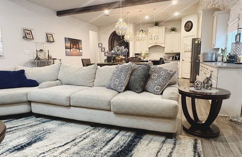 Richmond House | ELEGANT 4-BEDROOM OASIS