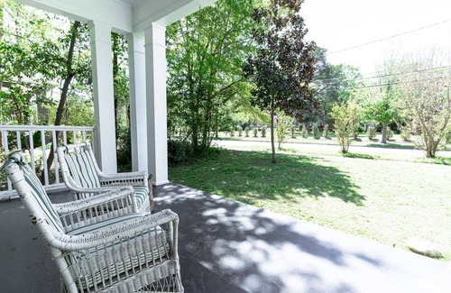 Montgomery House | Elegant 5BR Stay | Minutes to Capitol