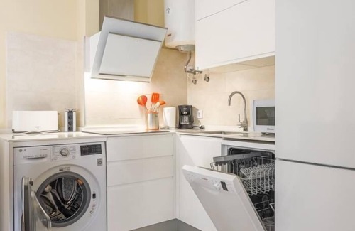San Julian Apartment | Elegant and modern in the most authentic Seville