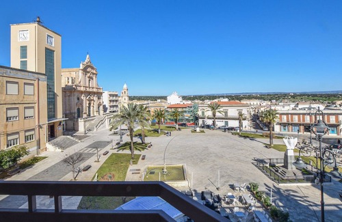 Ispica Apartment | Elegant apartment in historic building in Ispica.
