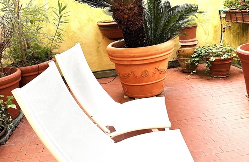 Duomo Apartment | Elegant apt. super close to Duomo with terrace LIFT A/C ideal to enjoy Florence