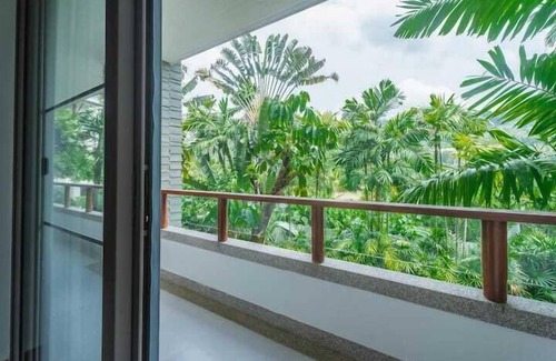 Sa Khu Condo | Elegant Beachfront 3BR Condo at Pearl of Naithon