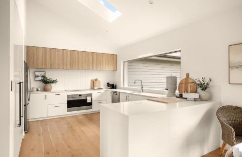 Bonogin House | Elegant Bonogin Retreat on Expansive Acreage