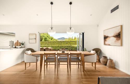 Bonogin House | Elegant Bonogin Retreat on Expansive Acreage