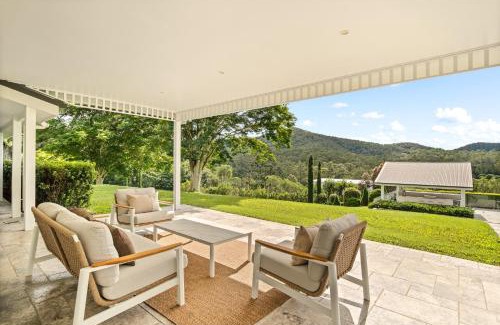 Bonogin House | Elegant Bonogin Retreat on Expansive Acreage