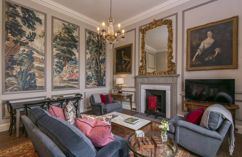 Lauder Apartment | Elegant castle apartment for six people