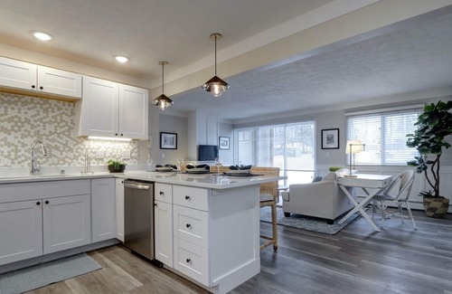 Spenard Apartment | Elegant Charm in Anchorage