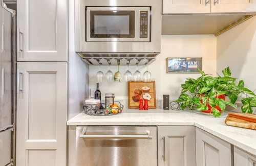 East Bayside Condo | Elegant condo - walk to Portland's best restaurants & Old Port