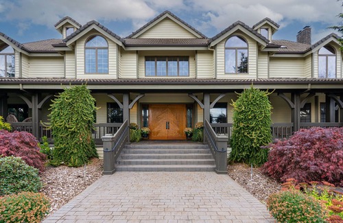 Estacada House | Elegant Country Estate on 620 ace timber and Christmas tree farm