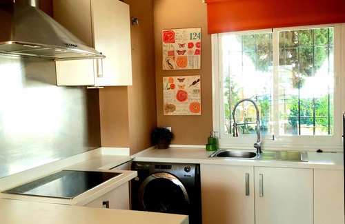 Rincon de la Victoria Bed & Breakfast | Elegant villa near the beach and golf