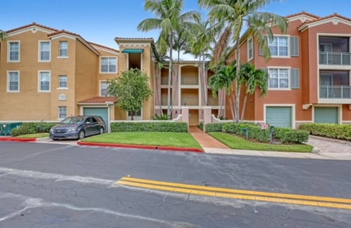 Wellington Condo | Elegant Escape in Wellington's sought-after St Andrews at Polo Club