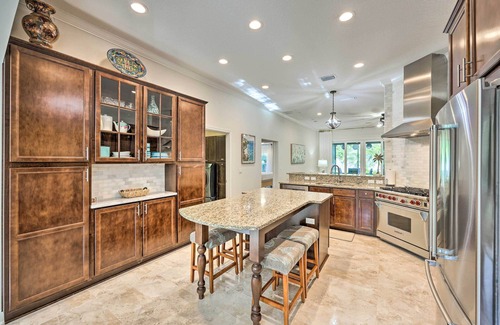 Fernandina Beach House | Elegant Fernandina Beach Home: Patio & Fenced Yard
