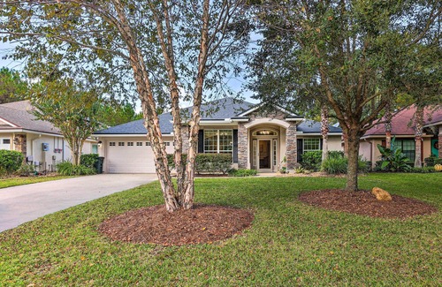 Fernandina Beach House | Elegant Fernandina Beach Home: Patio & Fenced Yard
