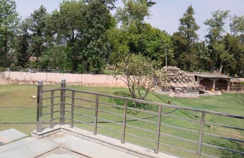 Gurugram Resort | Elegant get away farms with pool