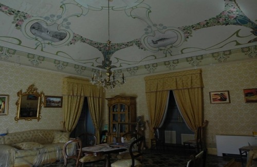Monterosso Almo House | elegant house in the center of the village