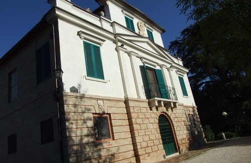 Treia Apartment | Elegant house inside our period villa surrounded by centuries-old park