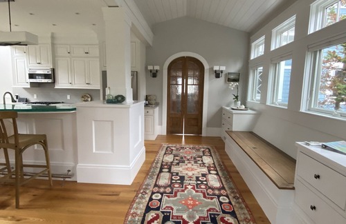 Kennebunkport House | Elegant Kennebunkport seaside . Beautifully landscaped, steps to secluded beach