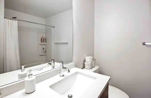 Salt Lake City Apartment | Elegant luxury apartment with hot tub, gym, pool,
