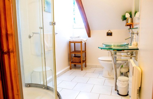 Guilly Bed & Breakfast | Elegant room by the Loire, near Paris
