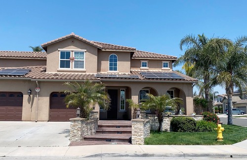 Eastvale House | Elegant Room On The Frist Floor With Private Bathroom