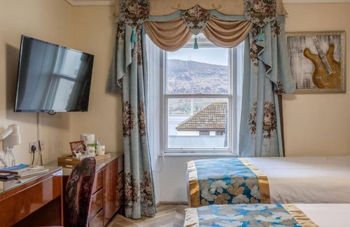 Fort William Hotel | Elegant Room with Loch Views Steps from Cairngorms National Park
