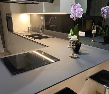 Treviso Apartment | Elegant & Spacious - 30 min from Venice - King beds!
