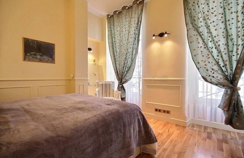 Paris City Center Apartment | Elegant Suite Louvre-Palais Royal-Opera-Chatelet