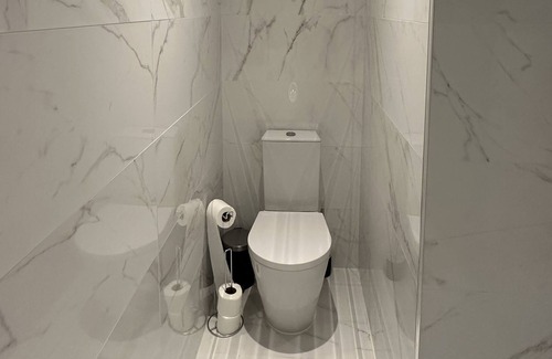 Restelo Apartment | Elegante Apartamento,totalmente remodelado num típico Bairro de Lisboeta.