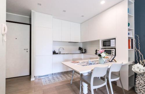 Sanremo Apartment | Elegante Appartamento con Piscina - Wi-Fi & Box Privato