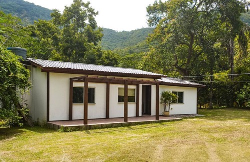 Muquem House | Elegante chácara c churrasqueira em Florianópolis