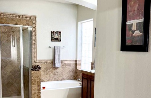 Rhodes Ranch House | Elegent Game Lounge Pool House 15mins from Strip